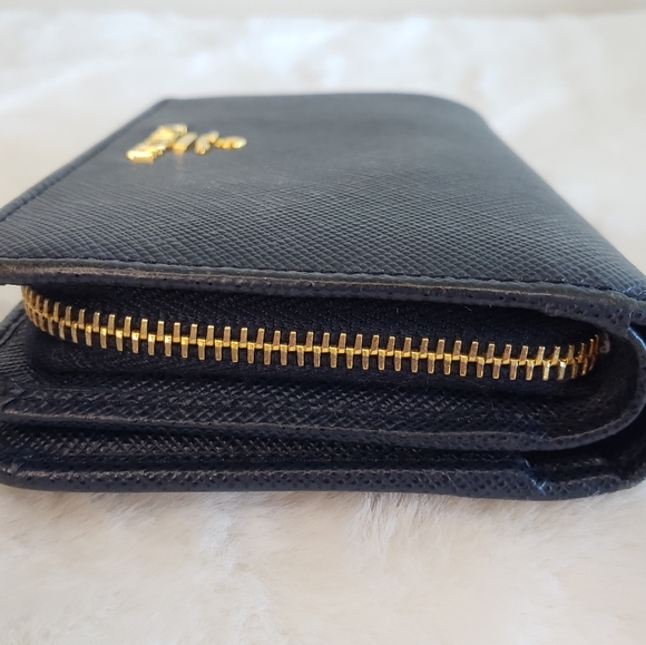 Prada Wallet - Picture 7 of 12